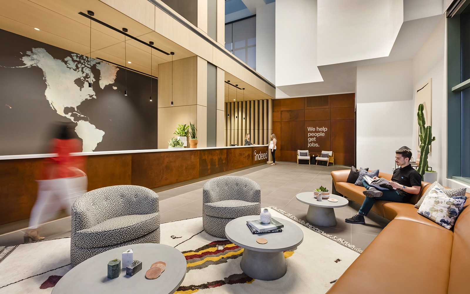 Indeed招聘网位于美国亚利桑纳州斯科茨代尔的时尚新颖的办公室设计（A Tour of Indeed’s Sleek New Scottsdale Office）