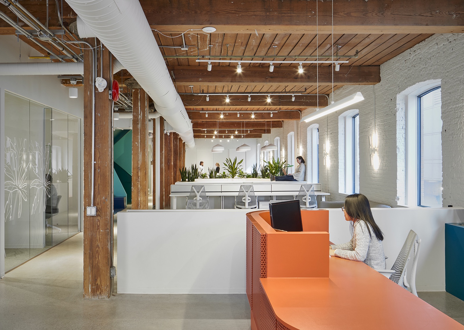 Lift & Co’s 公司位于加拿大多伦多的新办公室设计(A Tour of Lift & Co’s Eclectic Toronto Office)