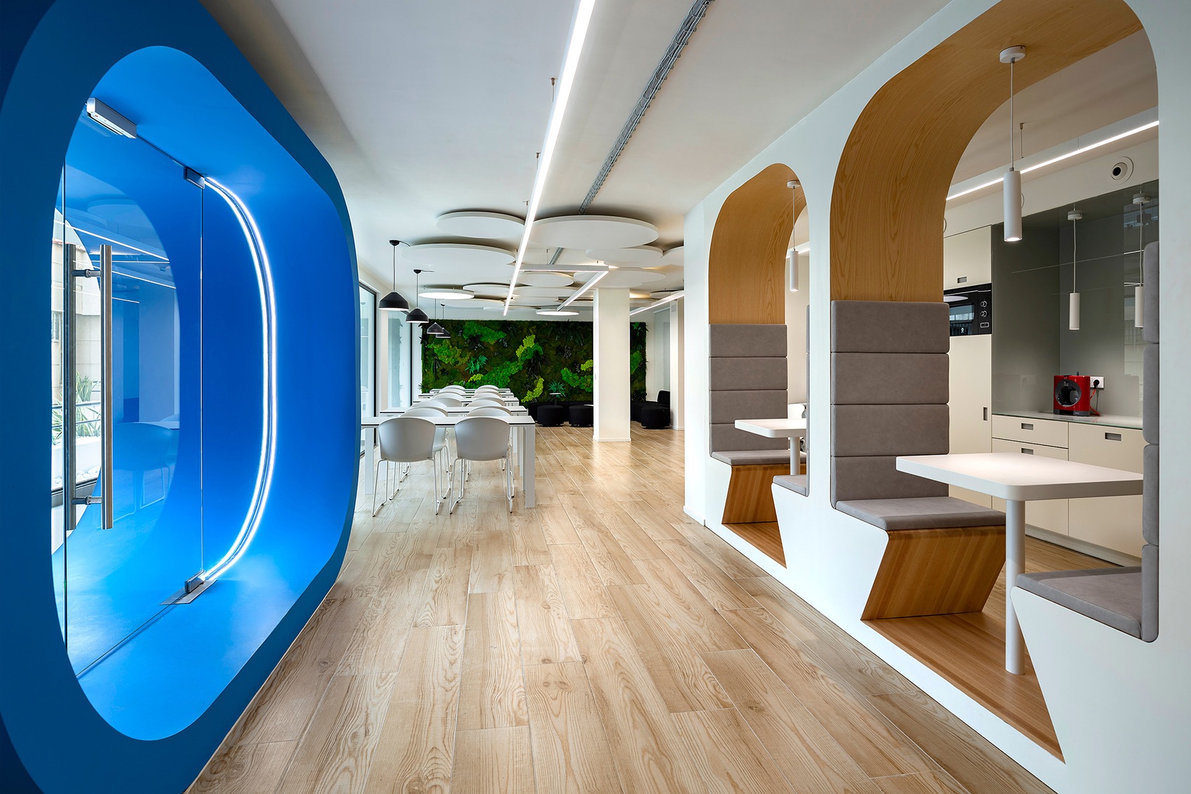 GoHub公司位于西班牙瓦伦西亚的办公空间设计(A Tour of GoHub’s Technology Campus in Valencia)