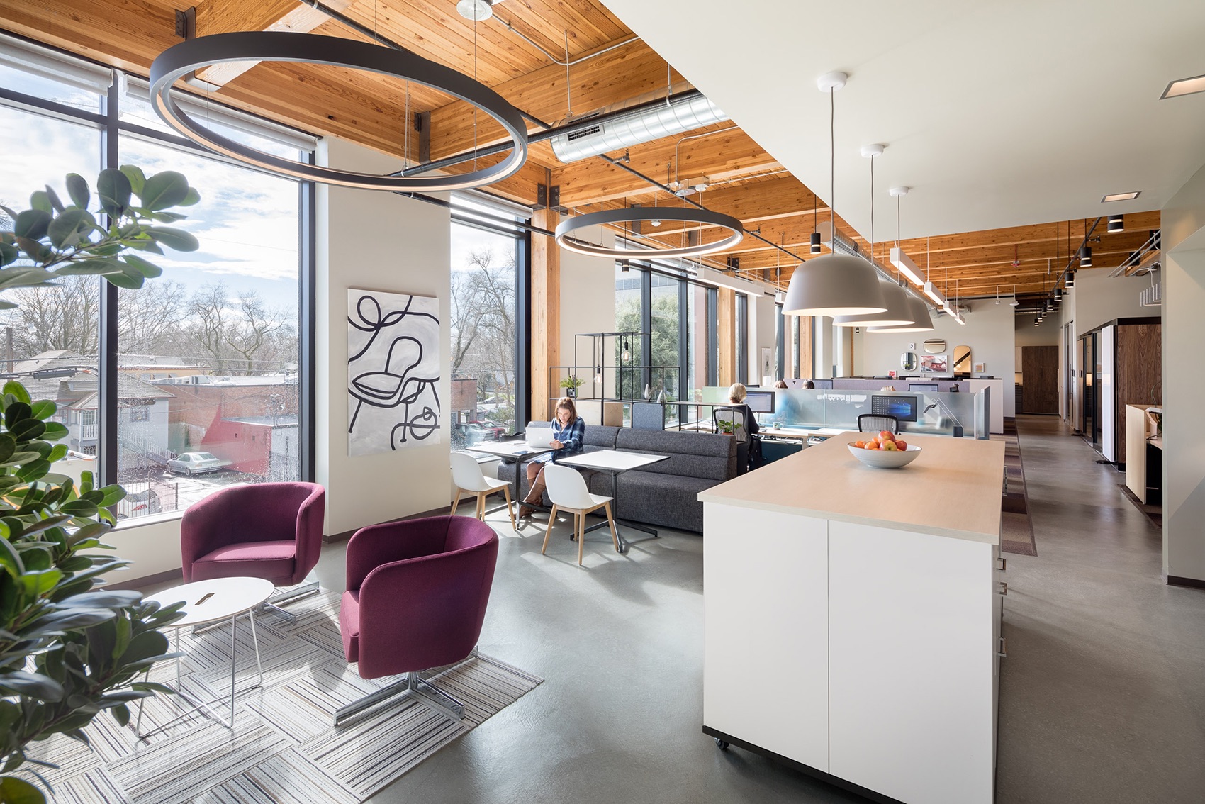 KBM-Hogue公司位于加利福尼亚州的新办公室设计(Inside KBM-Hogue’s Cool New Sacramento Office)