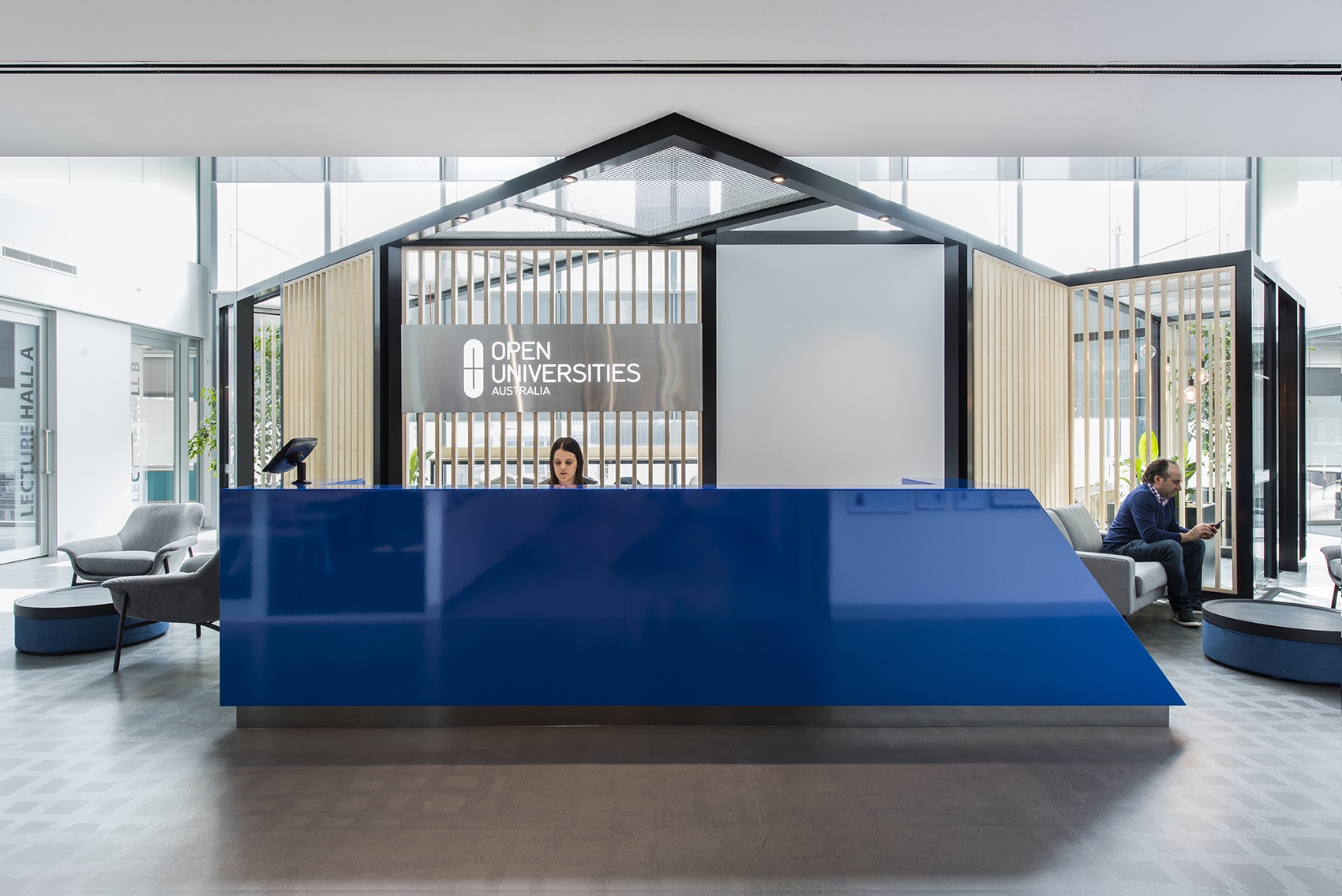 澳大利亚开放大学位于澳大利亚墨尔本的新办公室设计(A Look Inside Open Universities Australia’s Cool Melbourne Office)