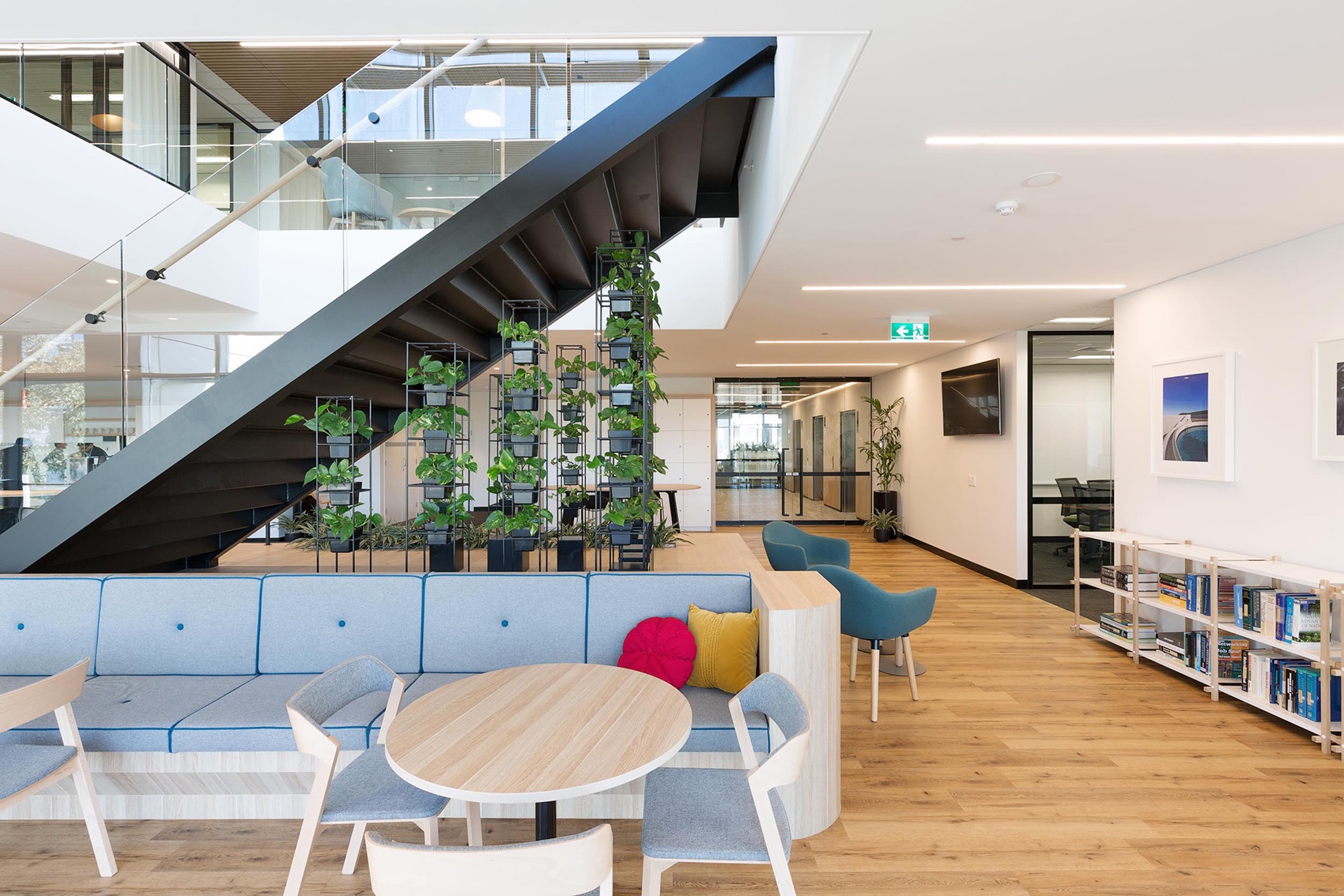 SUEZ公司位于大利亚悉尼的新办公室设计(A Tour of SUEZ’s Biophilic Sydney Office)