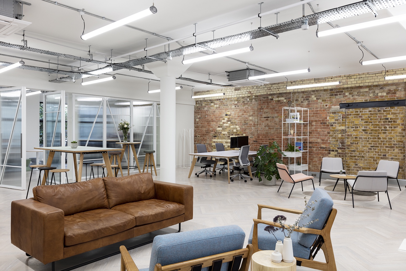 Workstories公司位于英国伦敦的新办公室设计(A Tour of Workstories’ Cool New London Office)