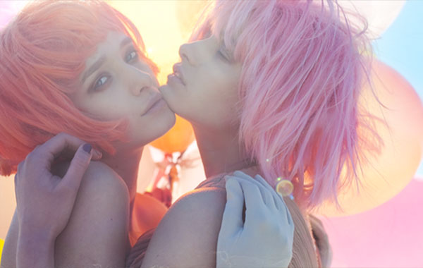创意时尚人像摄影-利用窗户边自然光拍摄视频教程-Creative Fashion Photography: Shoot Natural Window Light, Crown by Lara Jade