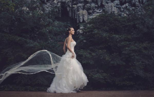 Posing 101 for the Prewedding, Engagement & Wedding Photography by Zabrina Deng