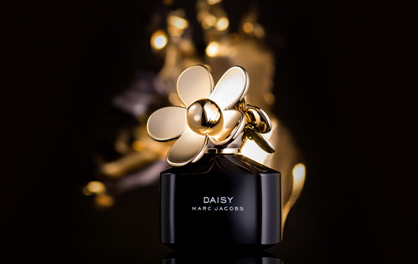 Creative Backgrounds in Cosmetics photography – Photigy