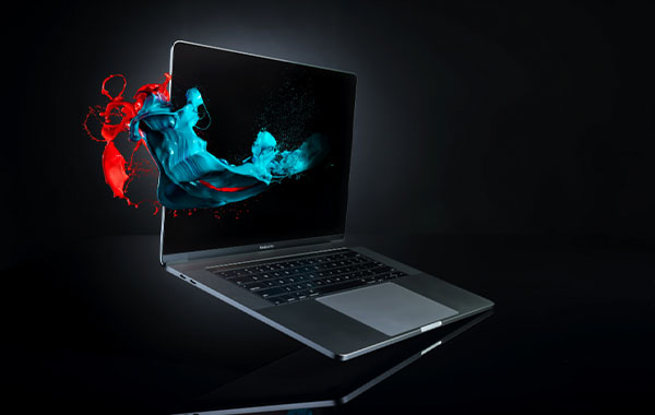 Making an Advertising Photo of a Laptop – Photigy