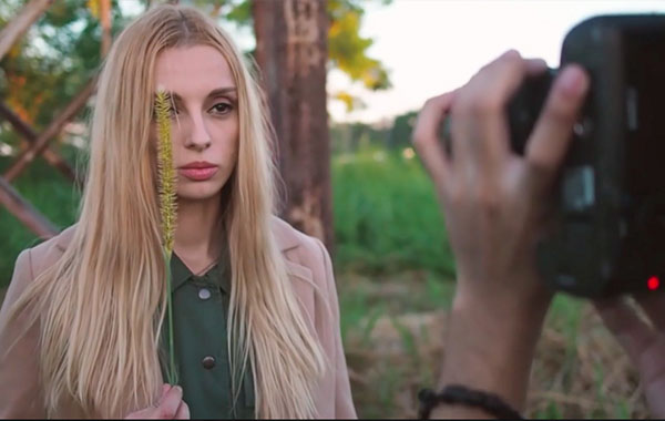 Fashion Photography: Using Natural Light For a DIY Shoot