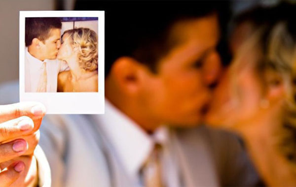 The Fundamentals of (re)invention for Creative Entrepreneurs in the Digital Economy