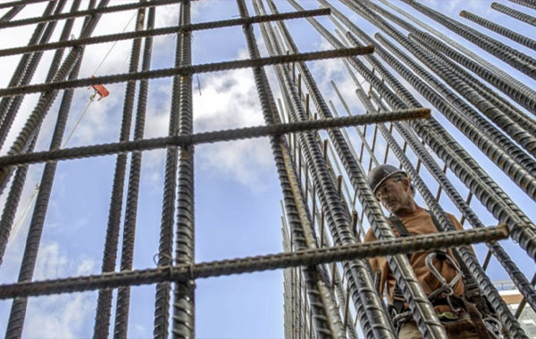 Road warriors: traveling with camera, lights and passport by Lou Jones