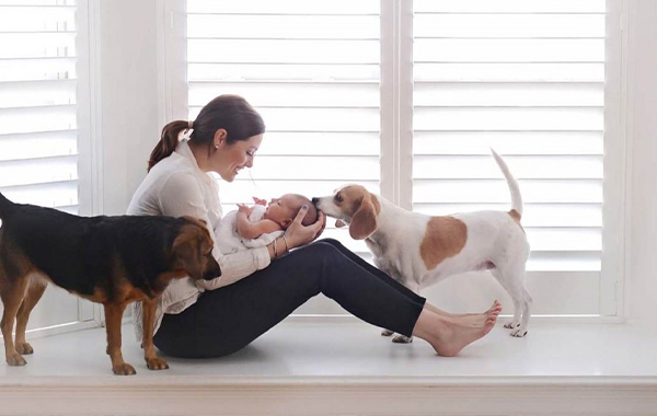 Lifestyle Newborn Photography – In the Home – CreativeLive