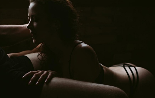 Approaching Couple’s Boudoir Photography with Brianna and Ewan Phelan