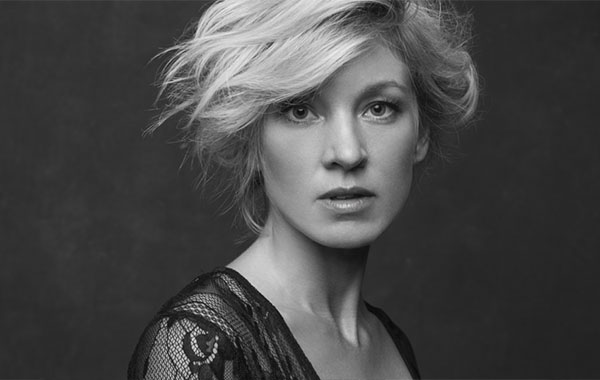 The Retouching Series: Lessen Facial Hair