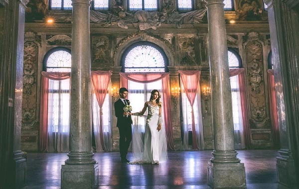 The Classics and Beyond – Couple portraits – Profoto