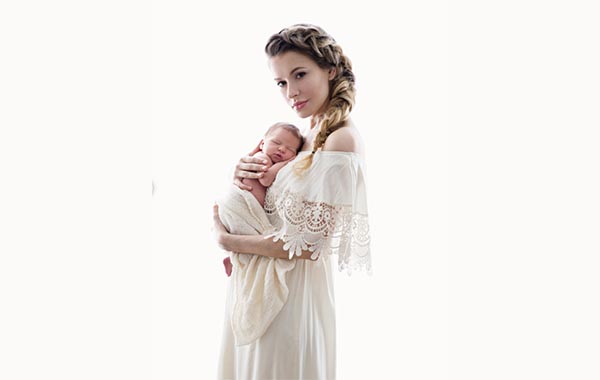 The Signature Retouching Series: Mom and Baby Backlight – Lola Melani Academy