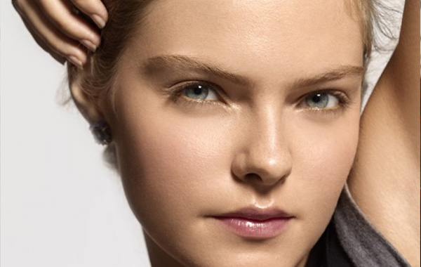 PS完美皮肤修饰教程-Beauty Retouching: Skin Study-Conrad Digital
