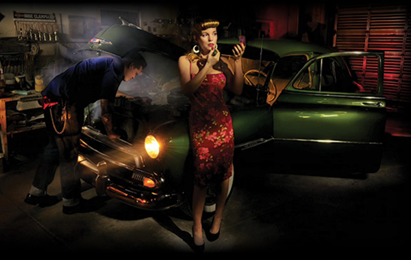 Dave Black手电慢爆光绘模特照明教程 KelbyOne Lightpainting: Illuminating Models with Dave Black