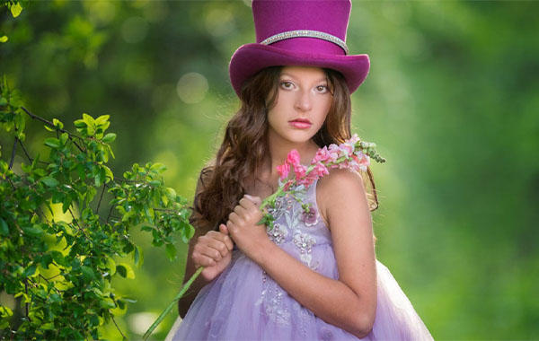 女孩皮肤偏绿后期调整视频教程-May Skin – 2018 — Meg Bitton