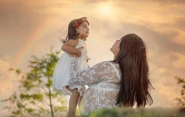 Liss Perrier摄影系列-妈妈和我绘画摄影教程-Liss Perrier Photography – Mom & Me “Painterly Tutorial”