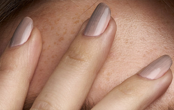 人像后期修饰系列-指甲油后期处理视频教程-The Portrait Masters – The Retouching Series: Nail Polish