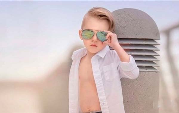 兄弟姐妹外景拍摄-On Location Shoots – Sibling Photoshoot – Tara Lesher Education