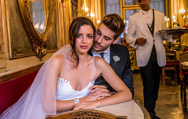 永恒经典-情侣人像景观合影拍摄视频教程-Profoto Academy – Unique Locations for Classic Look – Environmental Portraits