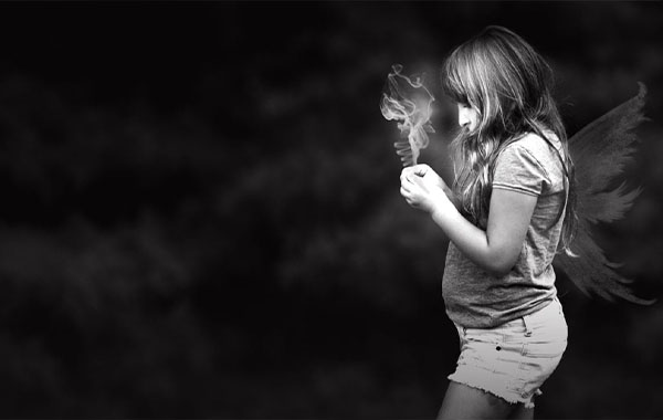 黑白故事-小女孩人像后期处理调色修饰视频教程-Black & White Story: Post Processing — Meg Bitton