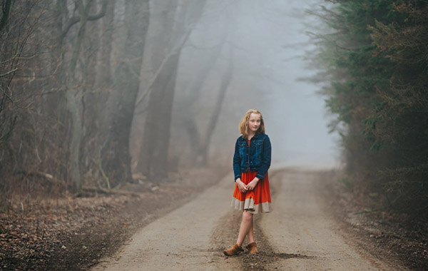 在LR和PS中利用预设获得更好的肤色外观-How To Use Presets And Get Good Skin Tones In Lr and Ps Easily with Mickie Devries