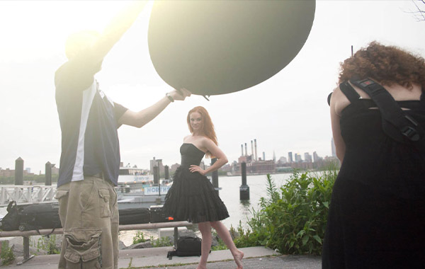 人像摄影-征服任何情况下的灯光照明环境-Conquering Crappy Light with Lindsay Adler and Erik Valind – CreativeLive