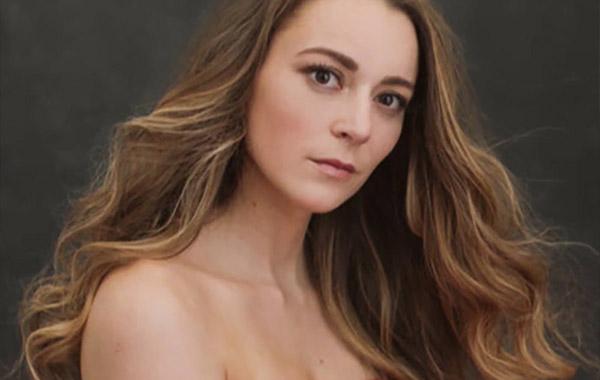 人像摄影美丽表情系列视频教程-Photoshoots – Expression Series with Sue Bryce