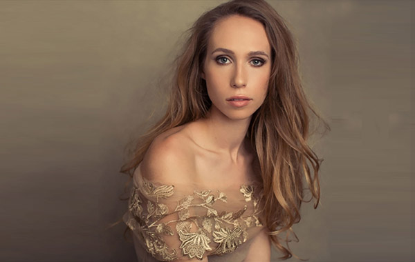 使用茶渍制作复古美感薄纱礼服-DIY: Tea Staining with Sue Bryce