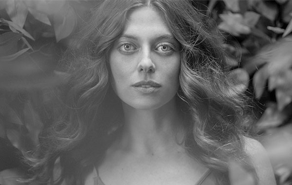 特色讲师Bella Kotak人像摄影拍摄视频教程-SBE Spotlight with Featured Instructor Bella Kotak