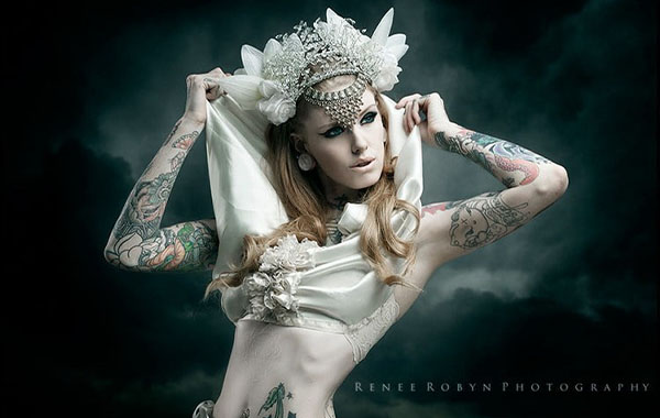 图像合成技巧视频教程-Compositing Tips and Tricks by Renee Robyn