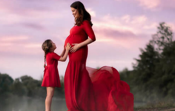 孕妇摄影-红色长裙母女摄影及后期修饰调色视频教程-Shoot Create Captivate – Reflecting Maternal Love