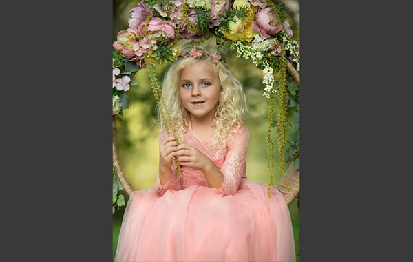 春天小女孩花朵秋千照片后期处理修饰视频教程-ShootCreateCaptivate – The Spring Flower Swing