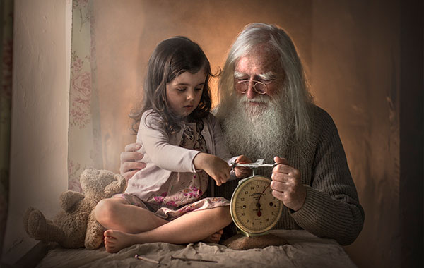 小女孩暖色调照片后期处理调色视频教程-Editing Video 1710 by Elena Shumilova