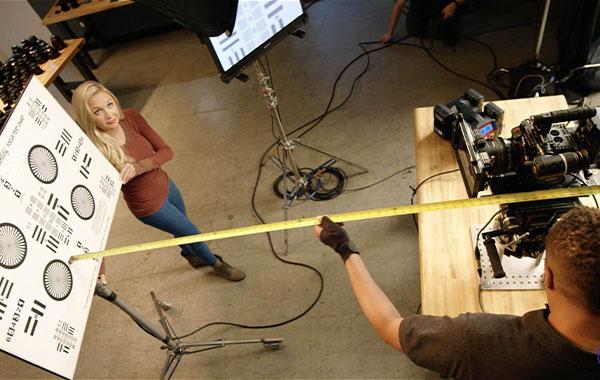 视频拍摄中如何正确掌握焦点-How To Be A Focus Puller with Derek Edwards