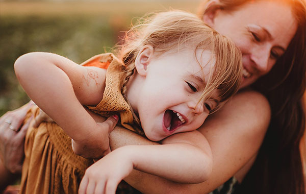 亲子家庭摄影-妈妈和小孩拍摄视频教程-Twig and Olive – Family (Mom with Kids) | Short