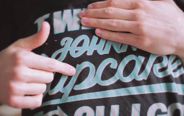 设计有效的T恤图形-Hey, Cool Shirt: Designing Effective T-shirt Graphics with Christopher Delorenzo