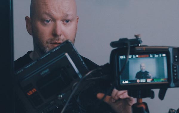 制作视频预告片的艺术:拍摄和编辑一分钟的预告片-The Art of Making Video Trailers: Film And Edit A One Minute Trailer by Olaf De Fleur