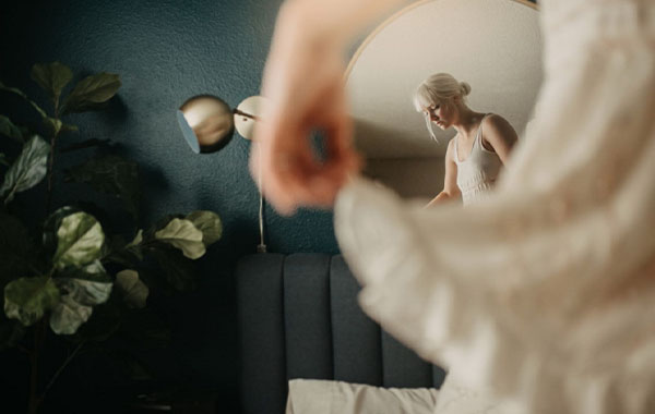 使用摄影来体现您的内心声音-Using Photography to Materialize Your Inner Voice by Lindsay Saunders