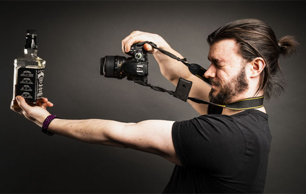产品摄影–拍摄和照亮瓶子(或其他任何产品)的5种方法-Product Photography – 5 Ways to Shoot and Light a Bottle (or Any Other Product) by Ramon Van Bedaf