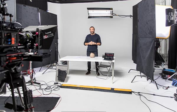 Profoto Academy – Distance, direction, shape – Basic foundations of light with David Bicho