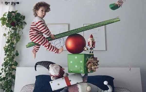 The Life of AIVAX – “Wrapping Teeter Totter” – Photoshop Tutorial