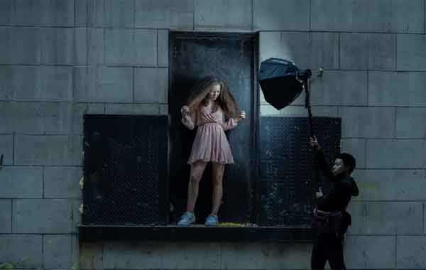 How To Create Beautiful Portraits By Simplifying Light with Audrey Woulard