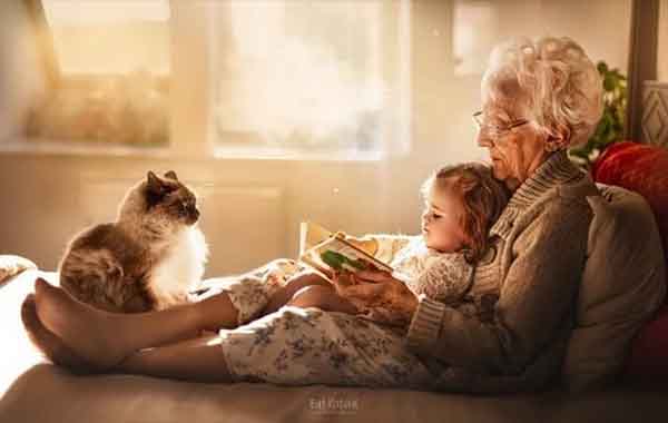 But Natural Photography – Photographing Grandparents & Grandchildren with Sujata Setia