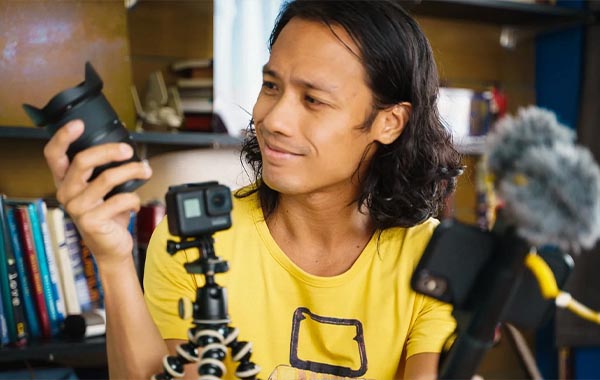 From Clueless to Content Creator: Make Engaging Videos That Attract An Audience with Aaron Palabyab